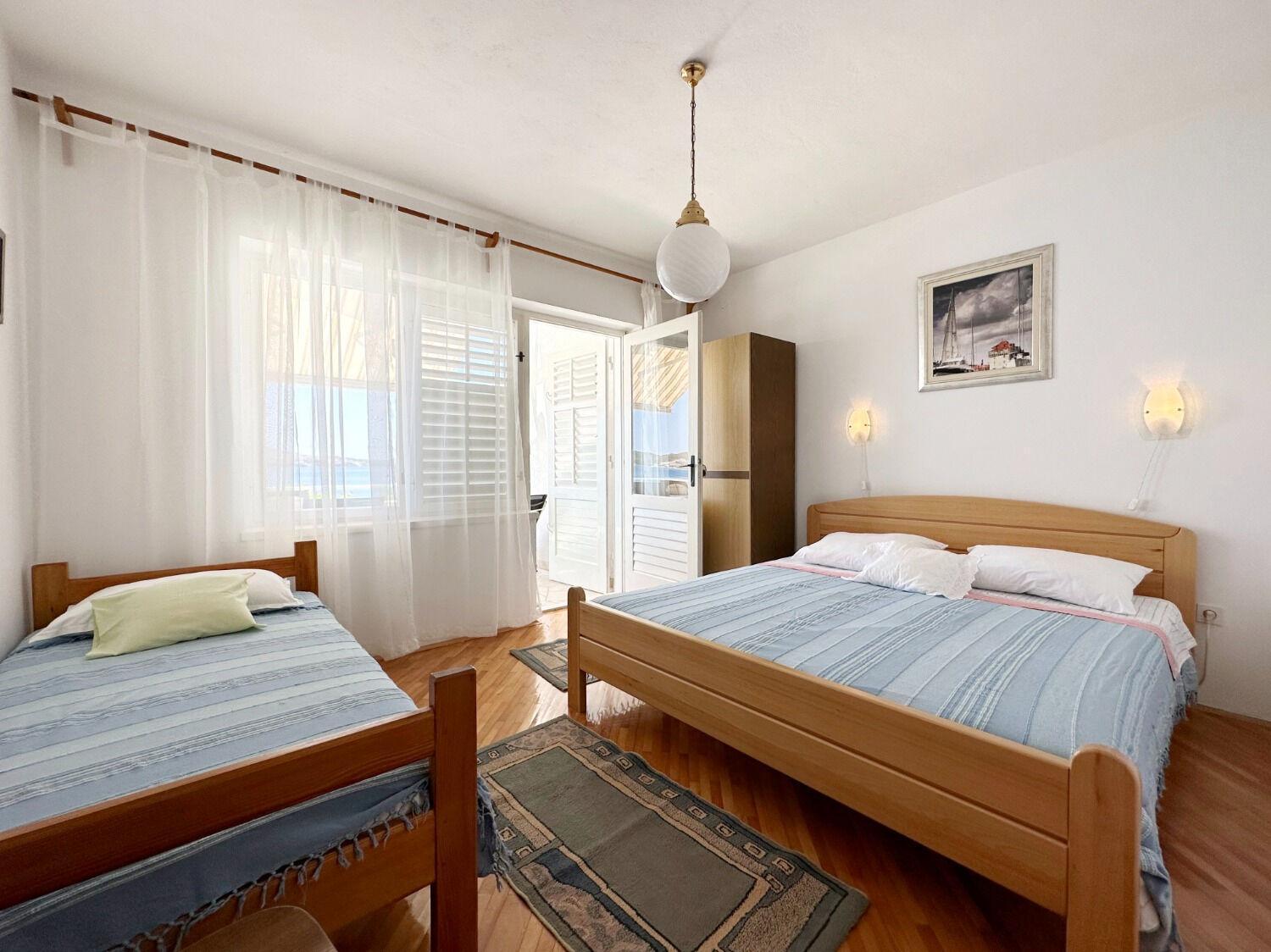 Apartments Mihaela トロギール エクステリア 写真