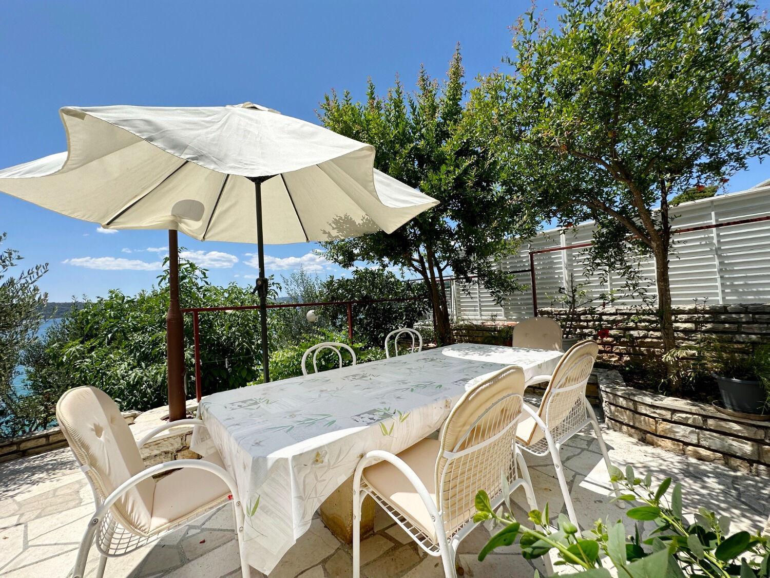 Apartments Mihaela トロギール エクステリア 写真