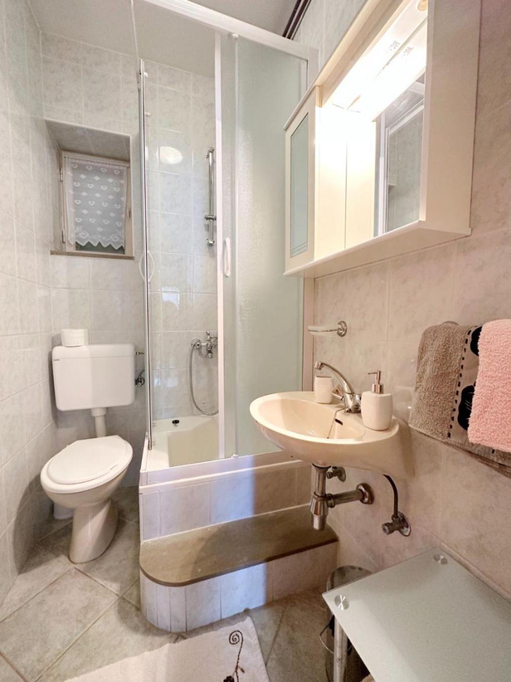 Apartments Mihaela トロギール エクステリア 写真