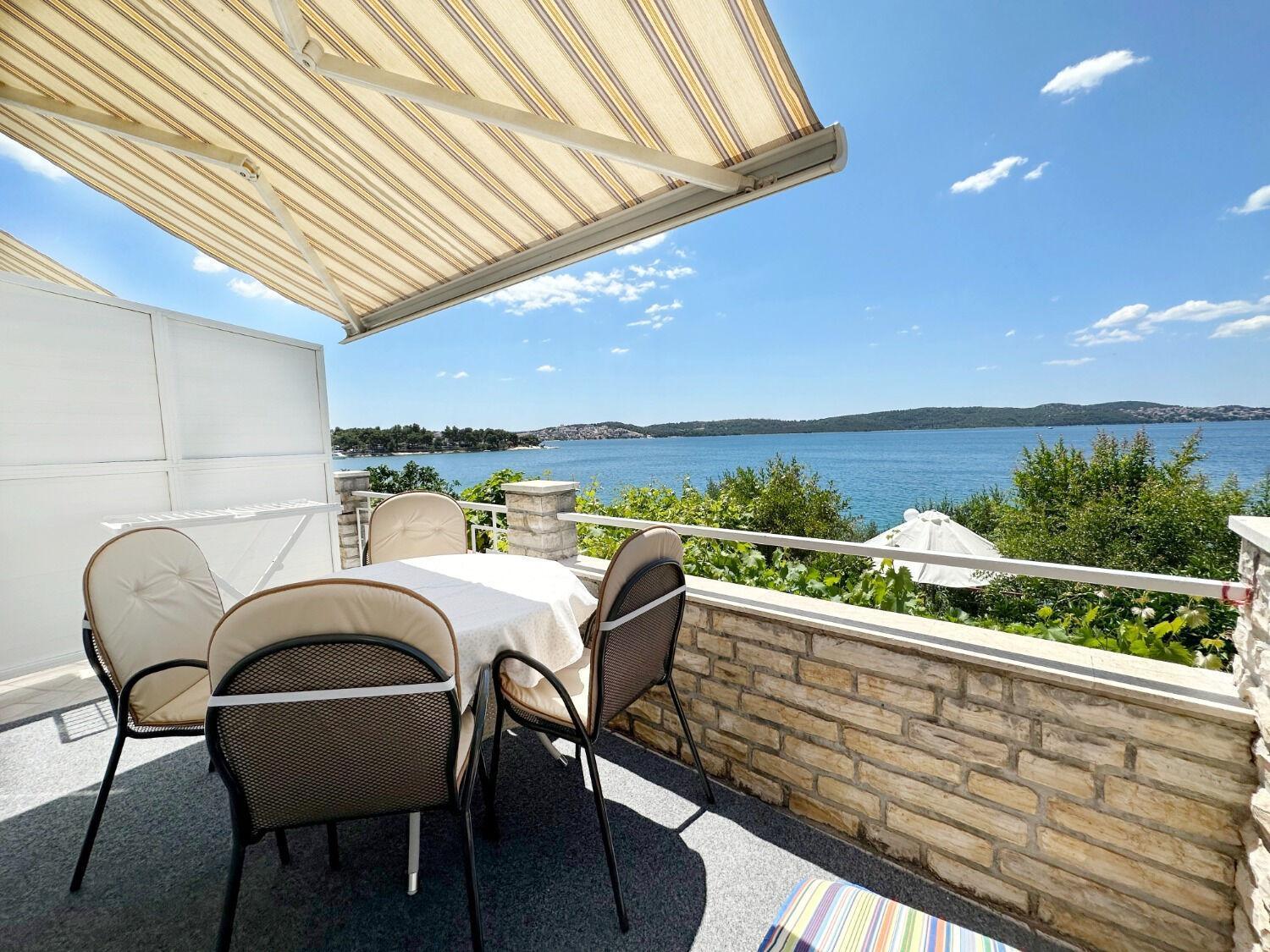 Apartments Mihaela トロギール エクステリア 写真