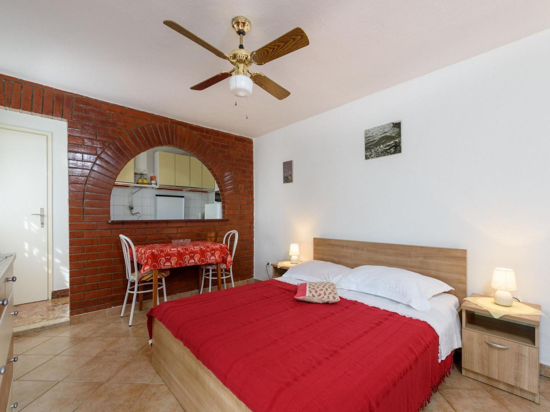 Apartments Mihaela トロギール エクステリア 写真